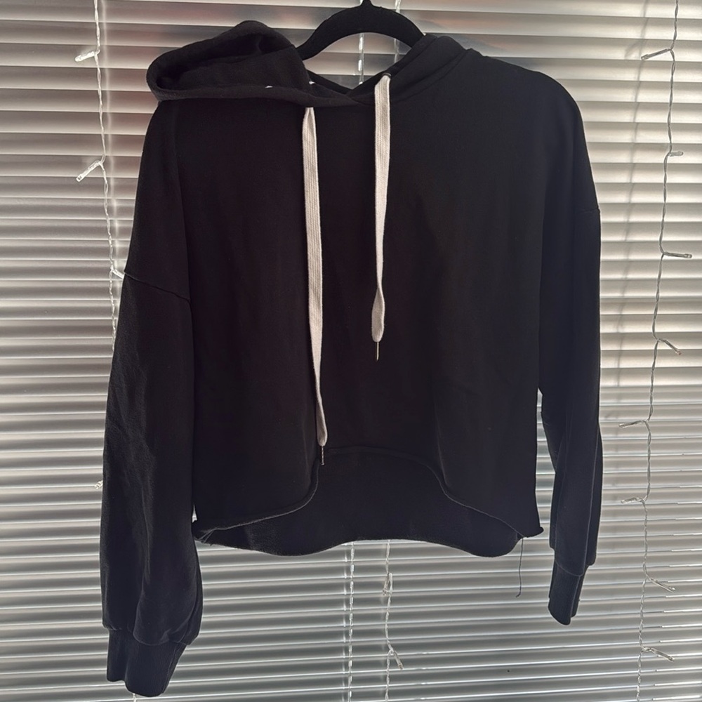 Crop style Hoodie with string